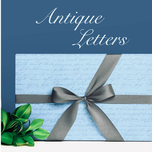 Ouderwetse antieke lettertypografie vervaagde roze cadeaupapier