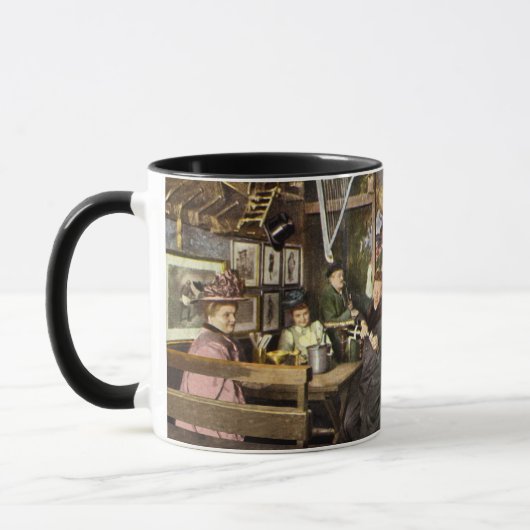 Ouderwetse bar met mensen die feestvieren, een fee mok (Links)