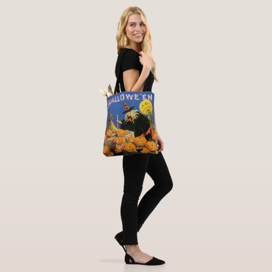 ouderwetse halloween, heks & pompoenen tote bag (Op model)