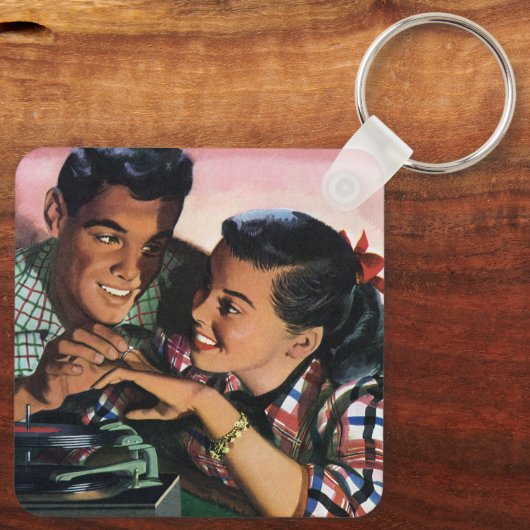 Ouderwetse romantiek, geliefden van de middelbare  sleutelhanger (Achterkant)