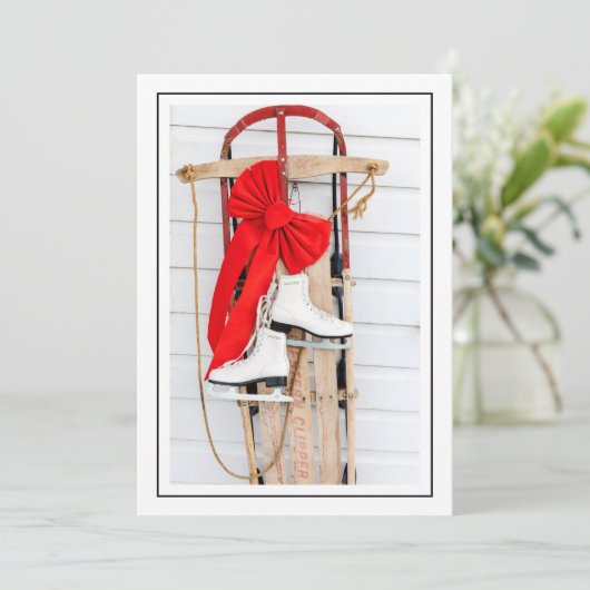 Ouderwetse slee met schaatsen feestdagenkaart (Staand voorkant)