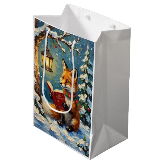 Oudewintervos leest bij lantaarnlicht medium cadeauzakje (Voorkant Gekanteld)