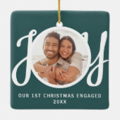 Our 1st Christmas Engaged Photo Green Keepsake Keramisch Ornament (Achterkant)