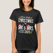 Our First Christmas As Mr &amp; Mrs 2025 Married C T-shirt (Voorkant)