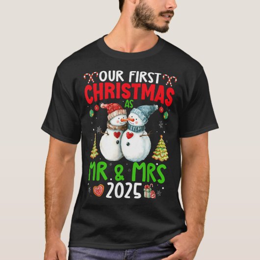 Our First Christmas As Mr  Mrs 2025 Couple  T-shirt (Voorkant)