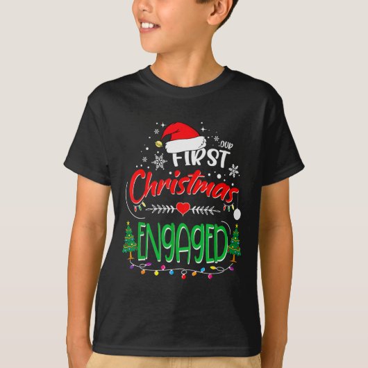 Our First Christmas Engaged 2021 1st Christmas  T-shirt (Voorkant)