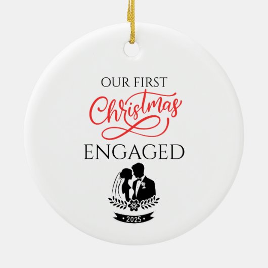 Our First Christmas Engaged 2025 Keramisch Ornament (Achterkant)