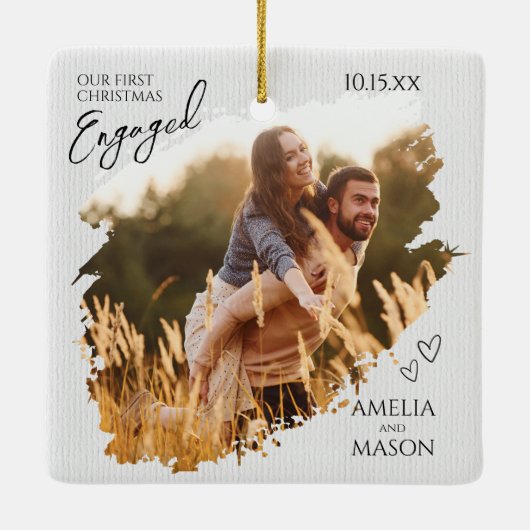 Our First Christmas Engaged Photo Christmas Keramisch Ornament (Achterkant)