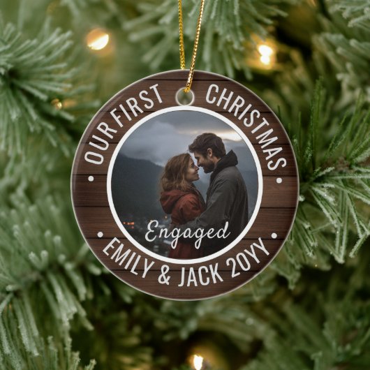 Our First Christmas Engaged Photo Keepsake Keramisch Ornament (Boom)