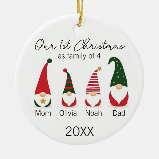 Our First Christmas Family of Four Cute Gnomes Keramisch Ornament (Voorkant)