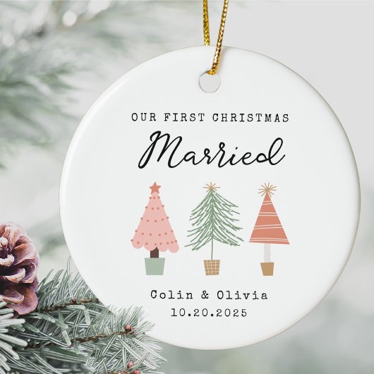 Our First Christmas Married Custom Couple Name Keramisch Ornament
