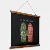 Our First Christmas Together Cozy Knitted  Hangend Wandkleed (Gebogen)