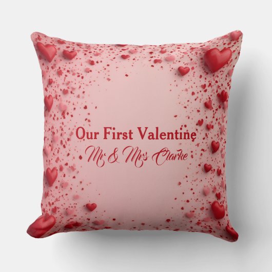 Our First Valentine Mr & Mrs Romantic Hearts Kussen (Voorkant)
