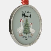 Our First Year Married Goose Custom Christmas Metalen Ornament (Rechts)
