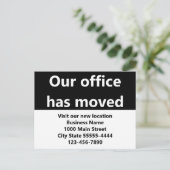 Our Office Has Moved Black Moving Announcement Briefkaart (Staand voorkant)
