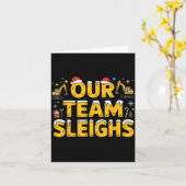 Our Team Sleighs Christmas Construction Worker In  Kaart (Gele Bloem)