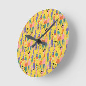 Out and About People Pattern Ronde Klok (Hoek)