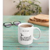 Out of Tune, toekan bij zangvogels Tweekleurige Koffiemok