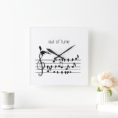 Out of Tune, toekan bij zangvogels Vierkante Klok (Huis)