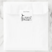 Out of Tune, toekan bij zangvogels Vierkante Sticker (Tas)