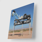 Outback Coober Pedy Gepersonaliseerd Souvenir Vierkante Klok (Hoek)