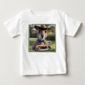 Outback Delight: A Kangaroo Eats Aussie Meat Pie (Voorkant)