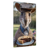 Outback Delight: A Kangaroo Eats Aussie Meat Pie Klembord (Rechts)