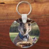 Outback Delight: A Kangaroo Eats Aussie Meat Pie Sleutelhanger (Achterkant)
