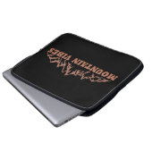 Outdoor berg vibes avontuur laptop sleeve (Voorkant onderkant)