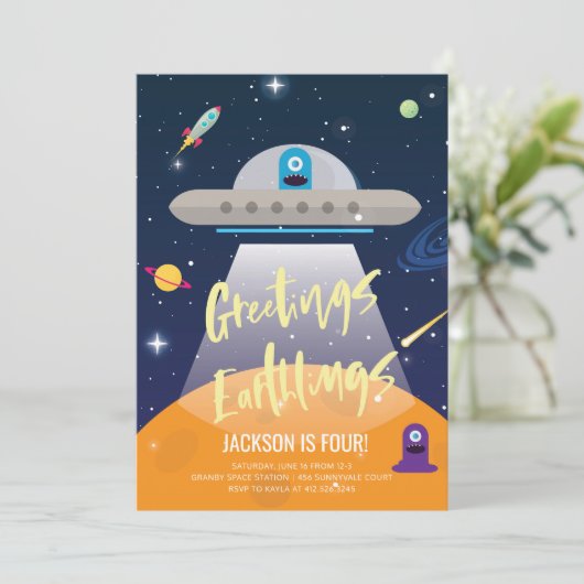 Outer Space Alien Verjaardag Uitnodiging (Staand voorkant)