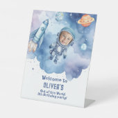 Outer Space Astronaut verjaardagsfoto welkom Reclamebord Met Voetstuk (Voorkant)