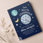 Outer Space Baby shower Navy Invitation<br><div class="desc">Deze leuke en nerveuze budgetuitnodiging voor baby shower is geweldig voor het organiseren van een ruimtethemafeestje voor de moeder-te-zijn. Voeg de details aan de kaart toe door op de bovenstaande knop 'Personaliseren' te klikken.</div>