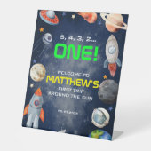 Outer Space First Birthday Welcome Reclamebord Met Voetstuk (Voorkant)