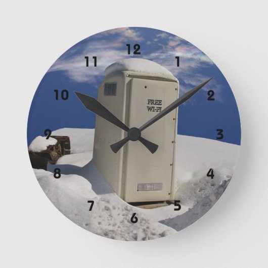 OutHouse WiFi ~ Clock Ronde Klok (Voorkant)