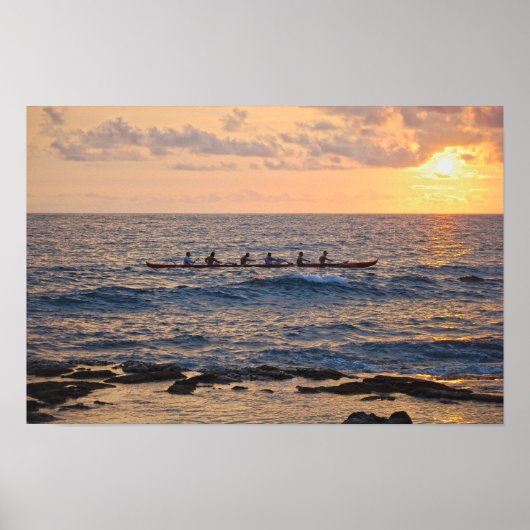 Outrigger Kano bij zonsondergang op het grote eila Poster (Voorkant)
