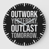 Outwork gisteren, outlast morgen - Motivatie Grote Klok (Voorkant)