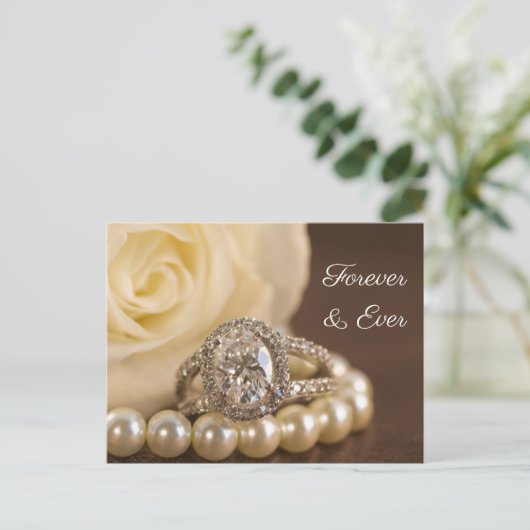 Oval Diamond Ring White Rose Wedding Save the Date Aankondigingskaart (Staand voorkant)