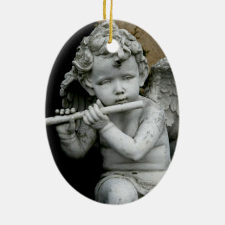 Oval Ornament Cherub die zijn flute speelt