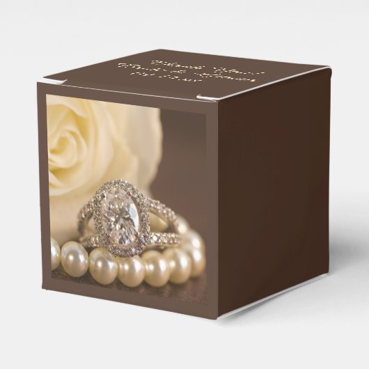 Ovale Diamond Ring and White Rose Wedding Bedankdoosjes (Voorkant Zijde)