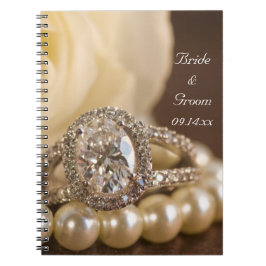 Ovale Diamond Ring and White Rose Wedding Notitieboek