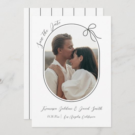 Ovale foto met dunne rand en een minimale strik save the date (Voorkant / Achterkant)