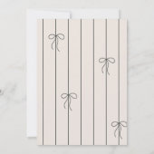 Ovale foto met dunne rand en een minimale strik save the date (Achterkant)