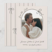 Ovale foto met dunne rand en een minimale strik save the date (Voorkant / Achterkant)