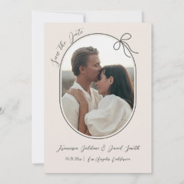 Ovale foto met dunne rand en een minimale strik save the date