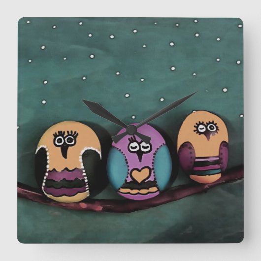 Ovale gespleten eigendom tegen primitieve kunst va vierkante klok (Voorkant)