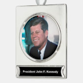 Ovale Kantoor van het President John F. Kennedy Verzilverd Banner Ornament (Links)