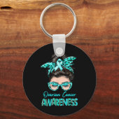 Ovarium kankerbewustzijn Messy Bun Blauwgroen lint Sleutelhanger (Voorkant)