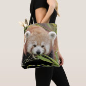 Over de canvas tas. Foto: rode panda, panda roux. Tote Bag (Dichtbij)
