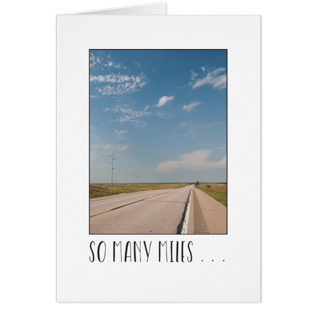 Over de kilometers lege snelweg scene (Voorkant)