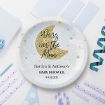 Over de maan | Bord voor Baby shower van jongens<br><div class="desc">Viel in stijl met deze trendy baby shower papieren borden. Het ontwerp is gemakkelijk te personaliseren met je eigen formulering en je familie en vrienden zullen enthousiast zijn als ze deze fantastische feestelijke borden zien.</div>